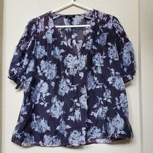 Current Air Monochrome Floral Top. Size Medium